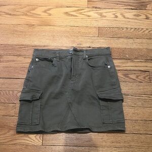 Rails Laurel Cargo Denim Mini Skirt in Washed Olive color. Size 25